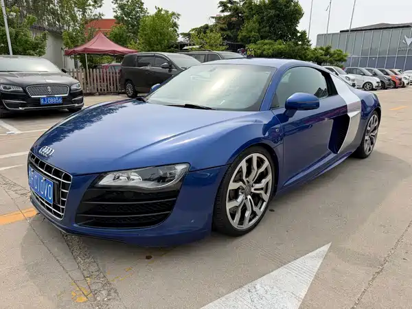 Audi R8 2012