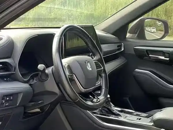 Toyota Crown Kluger 2022