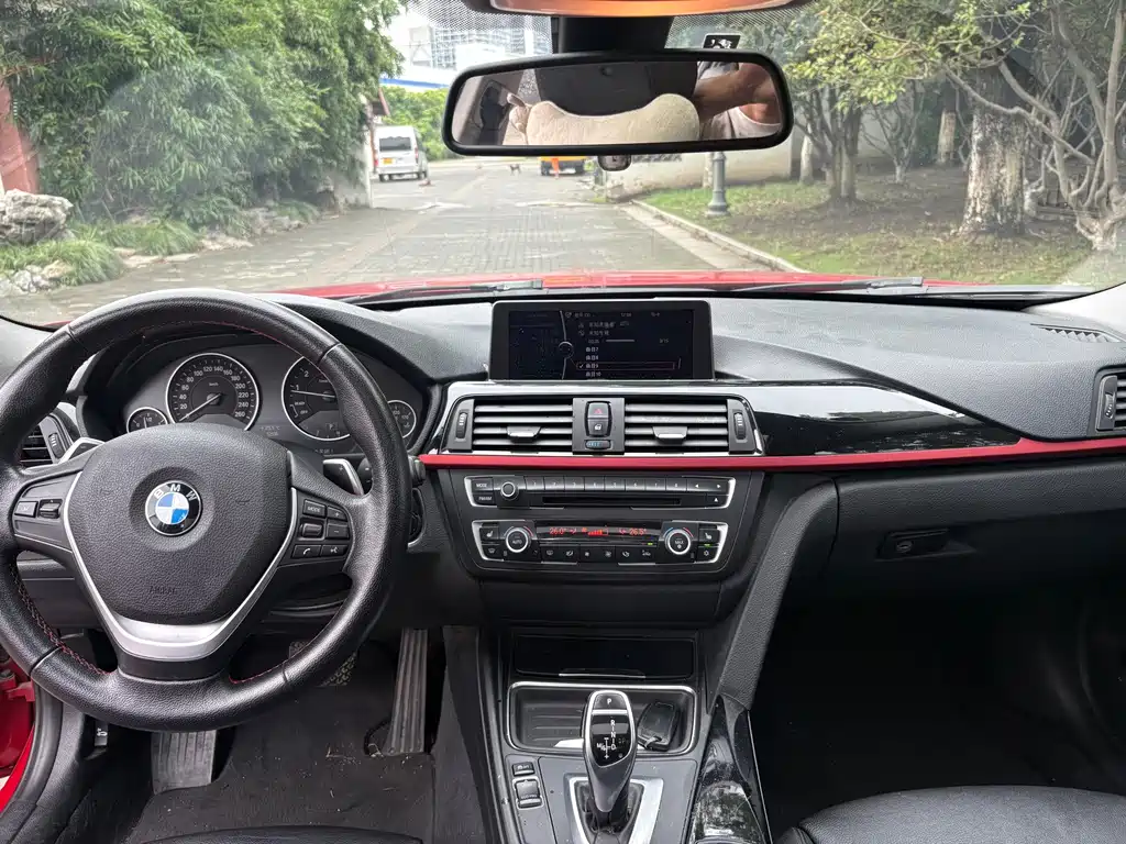 BMW 3 Series 2012 — фото 6
