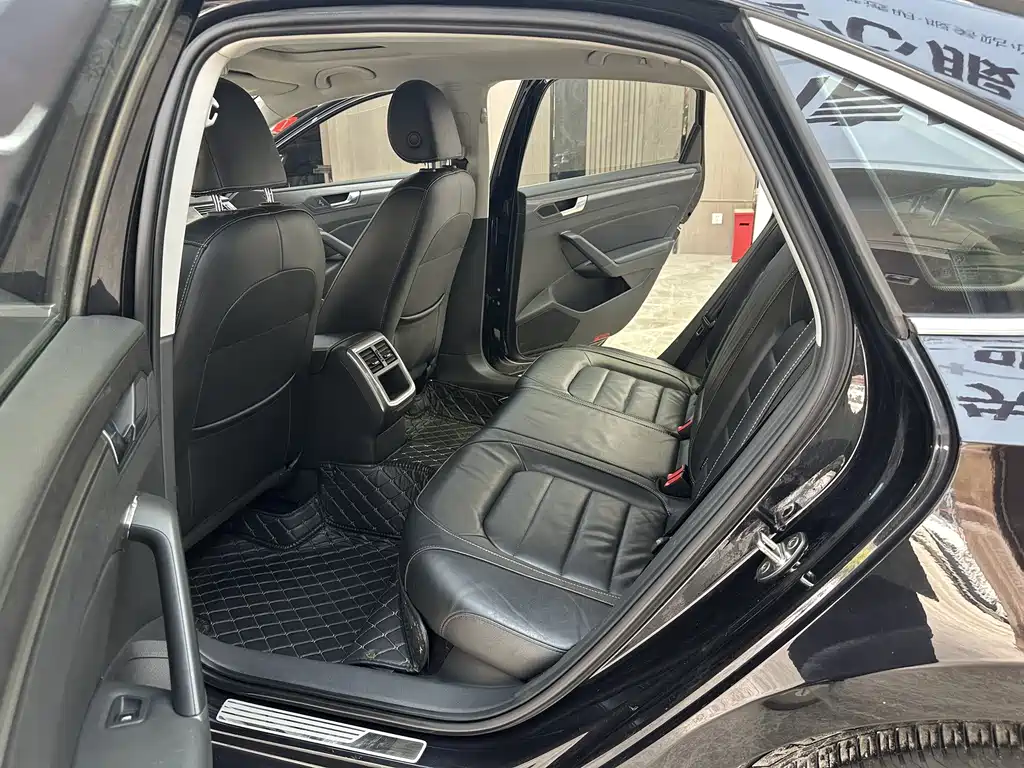 Volkswagen Passat 2019 — фото 14