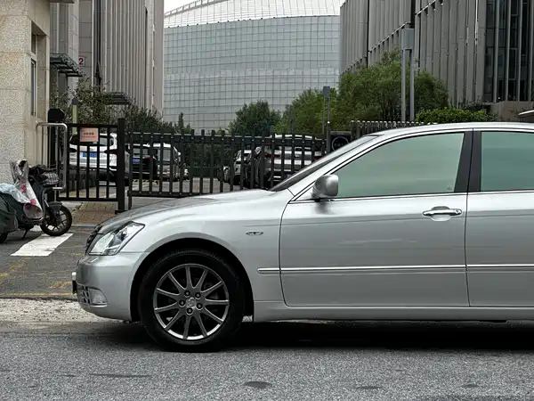 Toyota Crown 2009