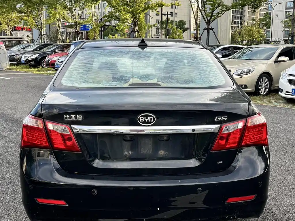 BYD G6 2015 — фото 4