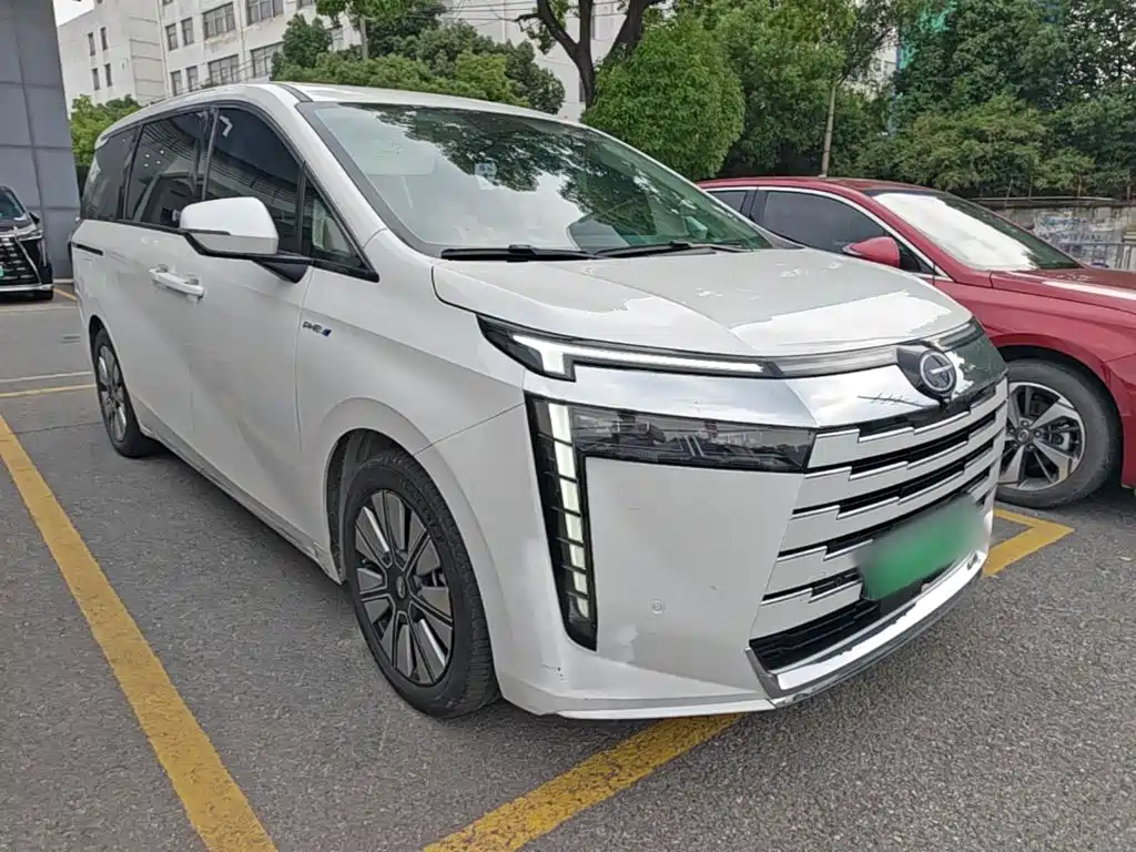 GAC Motor E8 PHEV 2024 — фото 4
