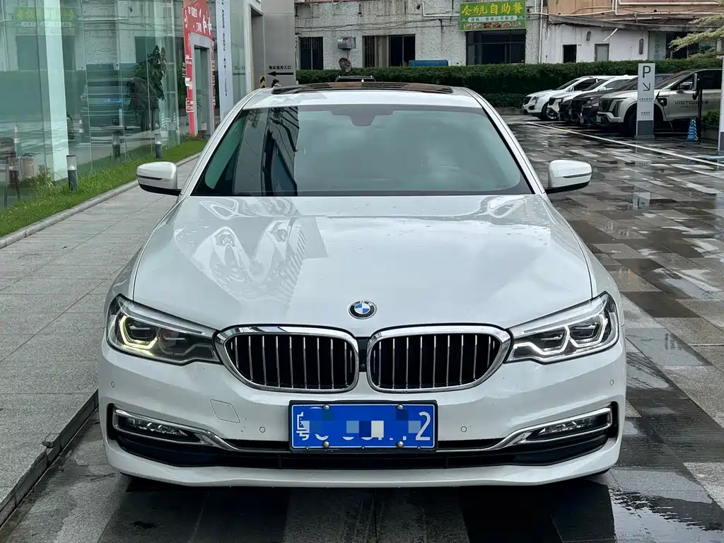 BMW 5 Series 2019 — фото 2