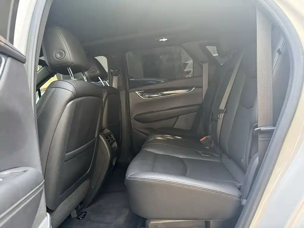 Cadillac XT5 2022 — фото 19