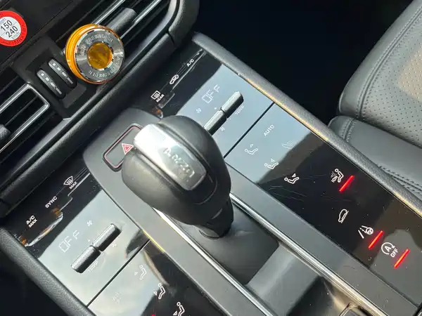 Porsche Macan 2023