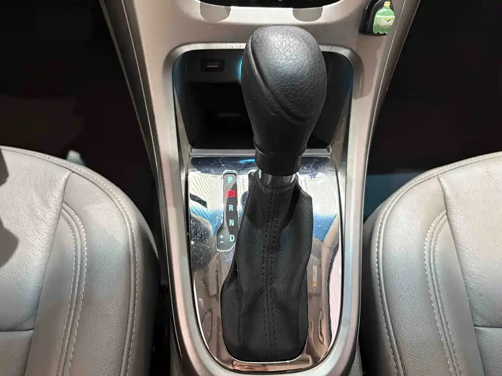 Buick Excelle 2015 — фото 33