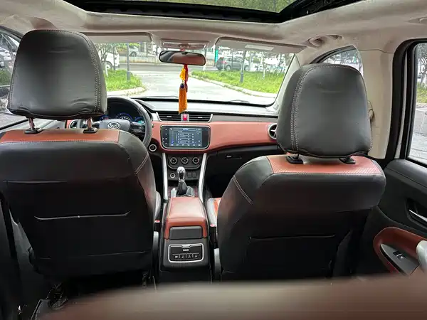 BAIC Huansu S3 2016