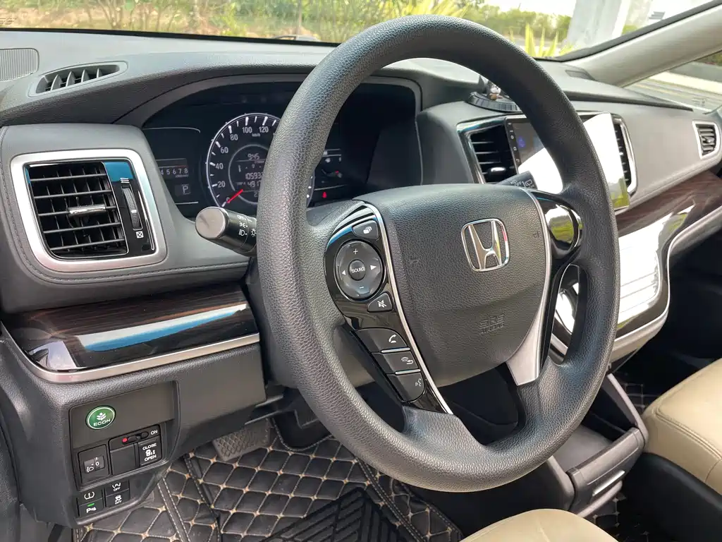 Honda Odyssey 2019 — фото 13