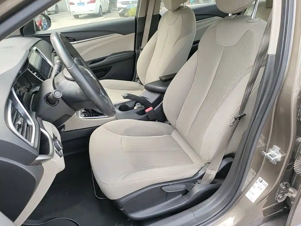 Buick Excelle 2016 — фото 15