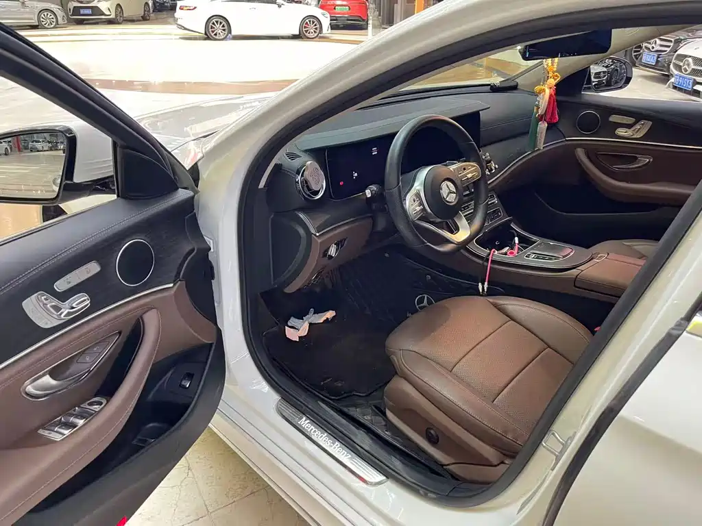 Mercedes-Benz E-Class 2020 — фото 6
