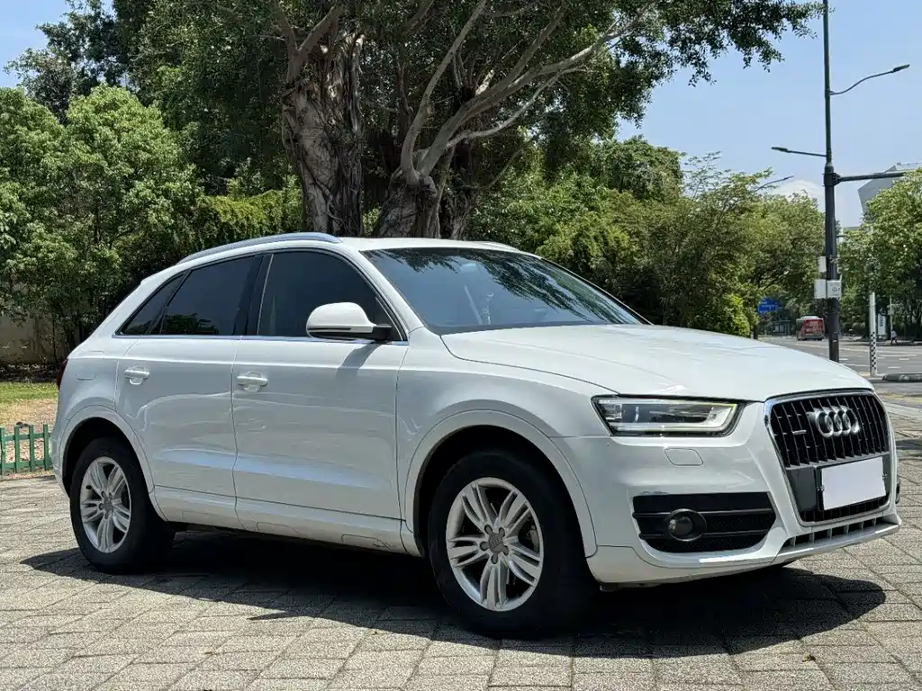 Audi Q3 2015