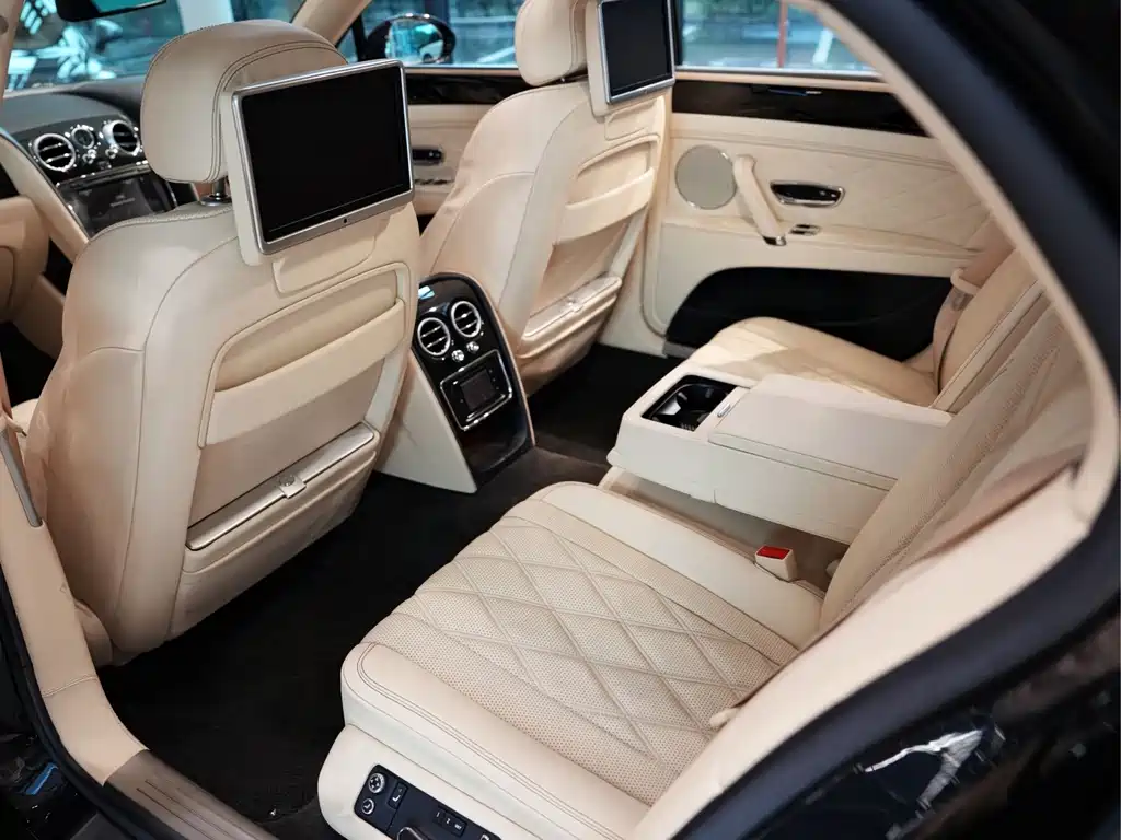 Bentley Flying Spur 2014 — фото 12