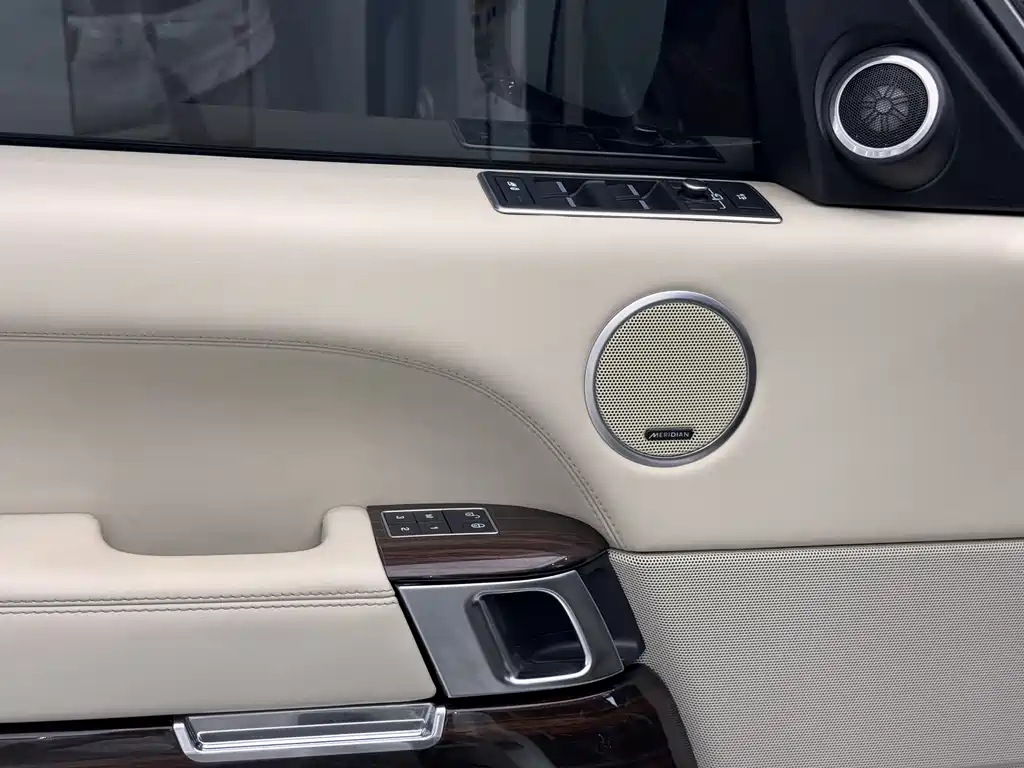 Land Rover Range Rover 2017 — фото 13