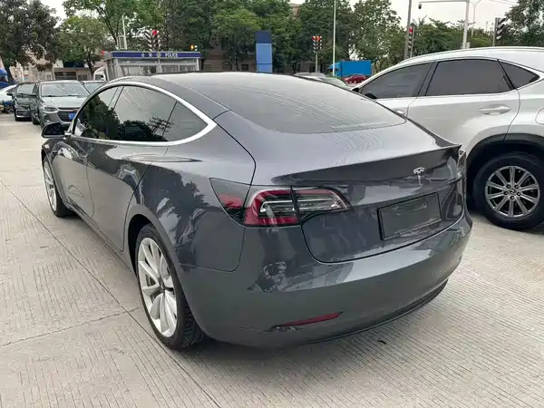 Tesla Model 3 2019