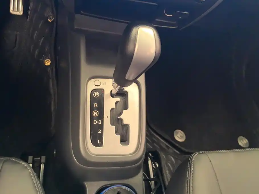 Suzuki Jimny 2017 — фото 16