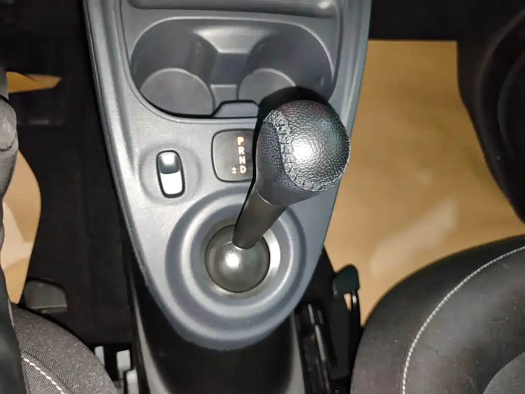 smart Fortwo 2019 — фото 14