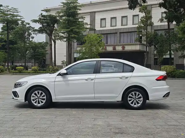 Volkswagen Bora 2023