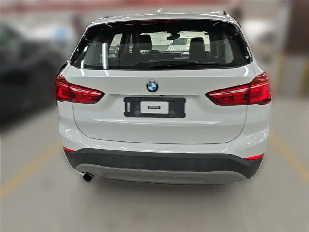 BMW X1 2017 — фото 10