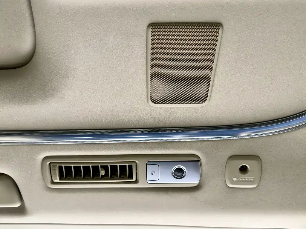 Toyota Alphard 2015 — фото 33