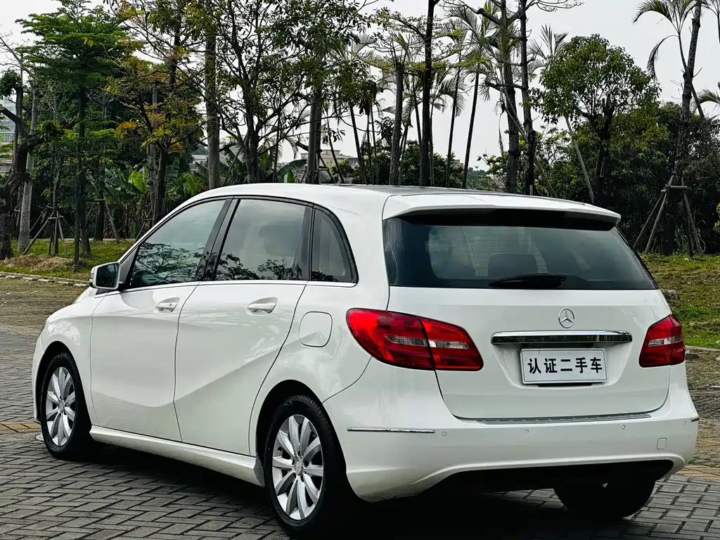 Mercedes-Benz B-Class 2012