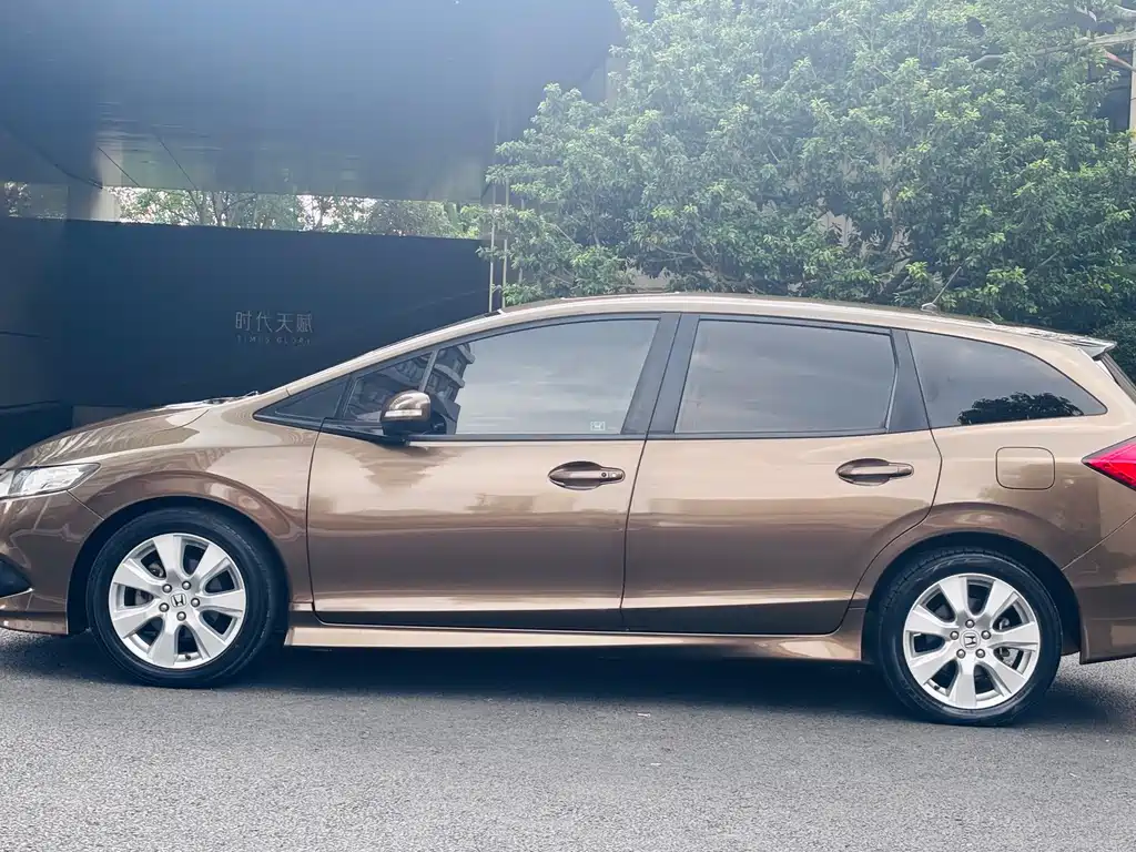 Honda Jade 2016 — фото 3