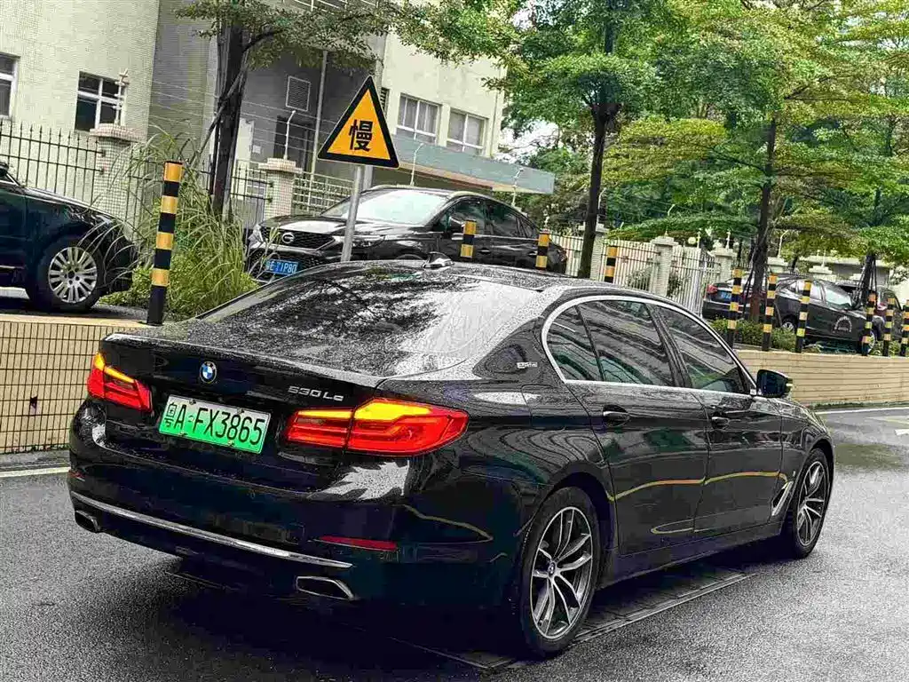 BMW 5 Series New Energy 2018 — фото 5
