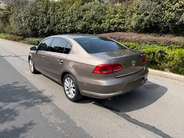Volkswagen Magotan 2013