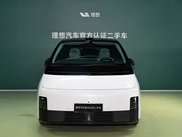 Li Auto MEGA 2024