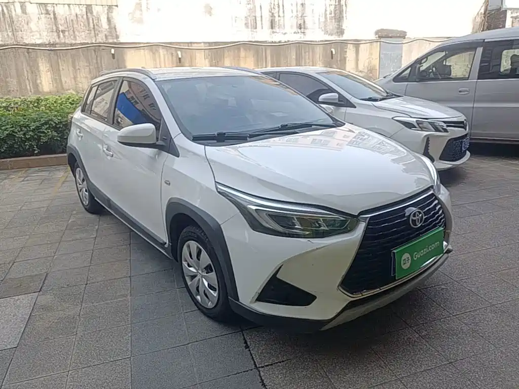 Toyota Yaris L 2022