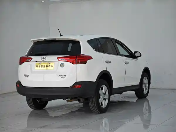 Toyota RAV4 2013