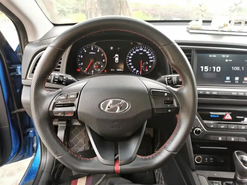 Hyundai Elantra 2019 — фото 11