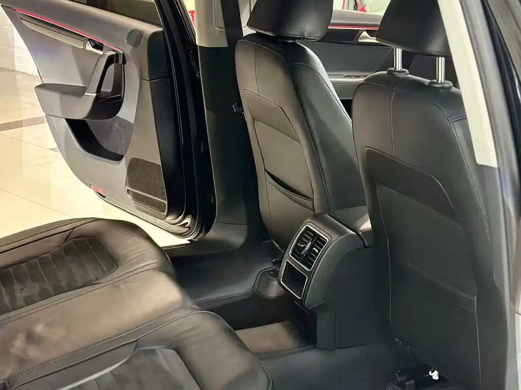 Volkswagen Magotan 2015