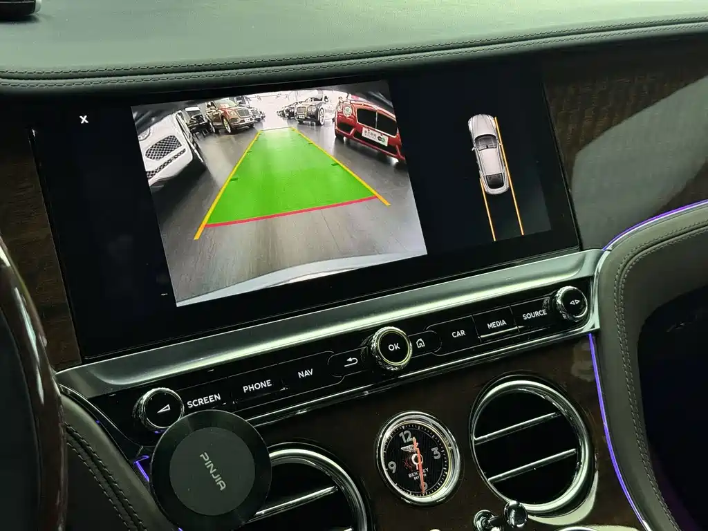 Bentley Continental 2020 — фото 14