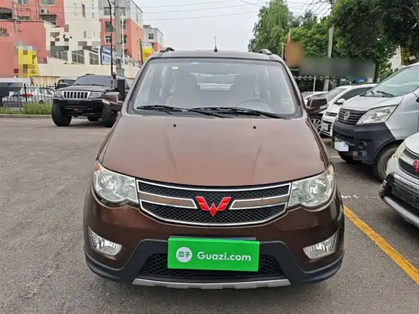 Wuling Hongguang 2014