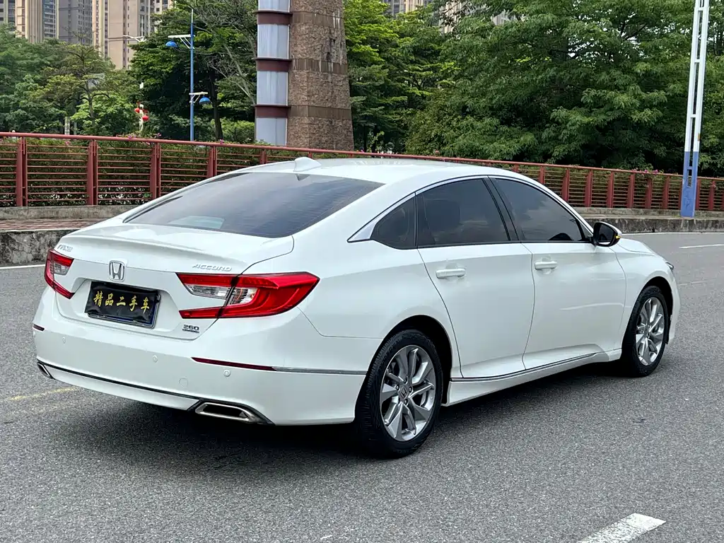 Honda Accord 2020 — фото 6