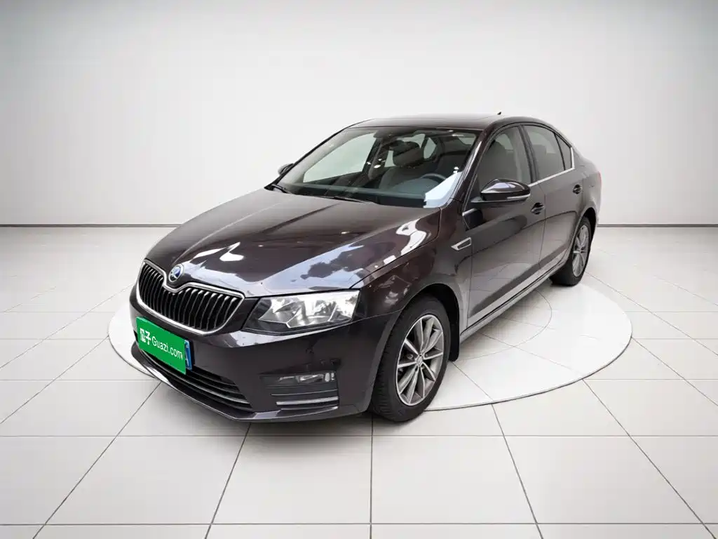 Skoda Octavia 2017 — фото 2