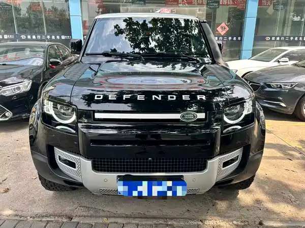 Land Rover Defender 2021