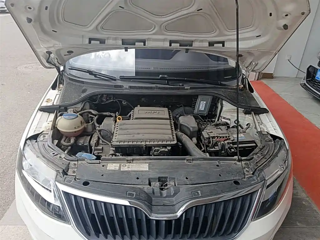 Skoda Rapid Spaceback 2019 — фото 20