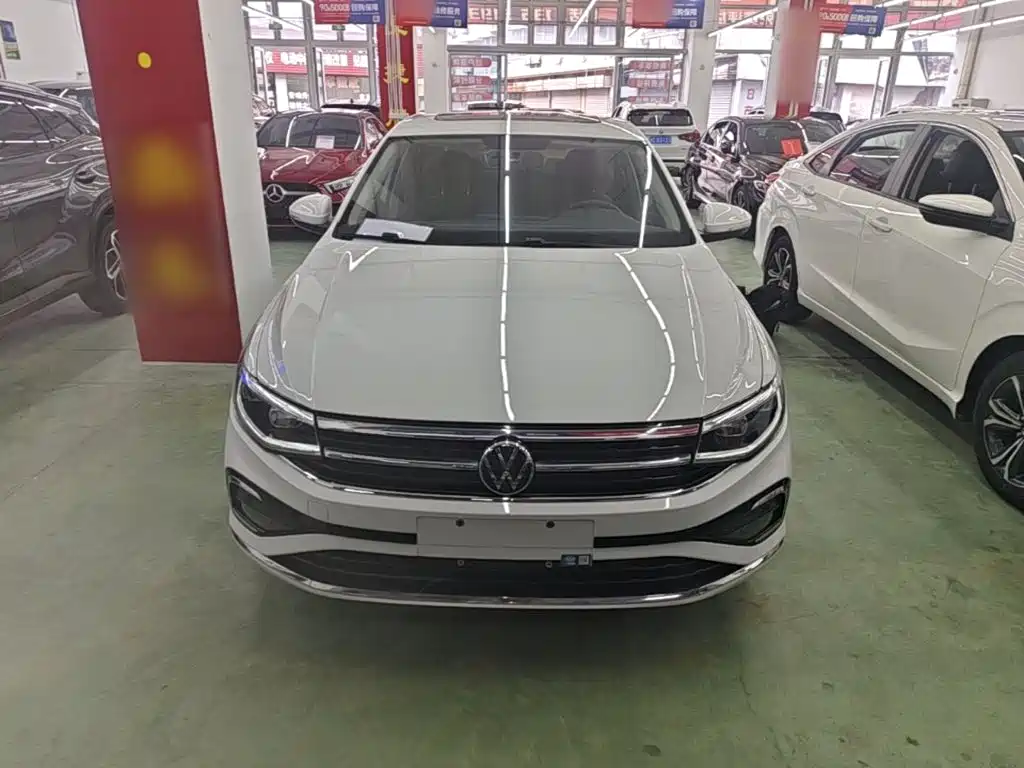 Volkswagen Bora 2023