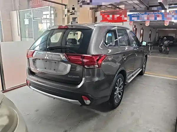 Mitsubishi Outlander 2018