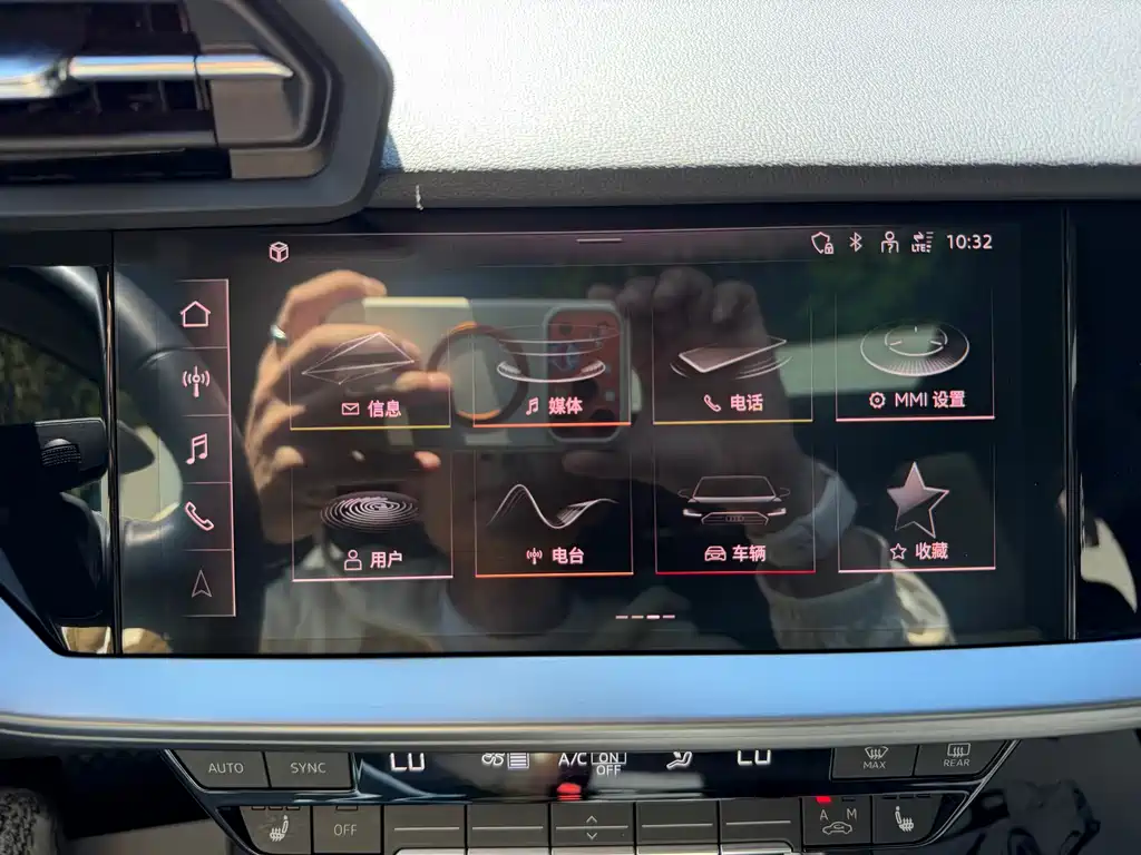 Audi A3 2023 — фото 25