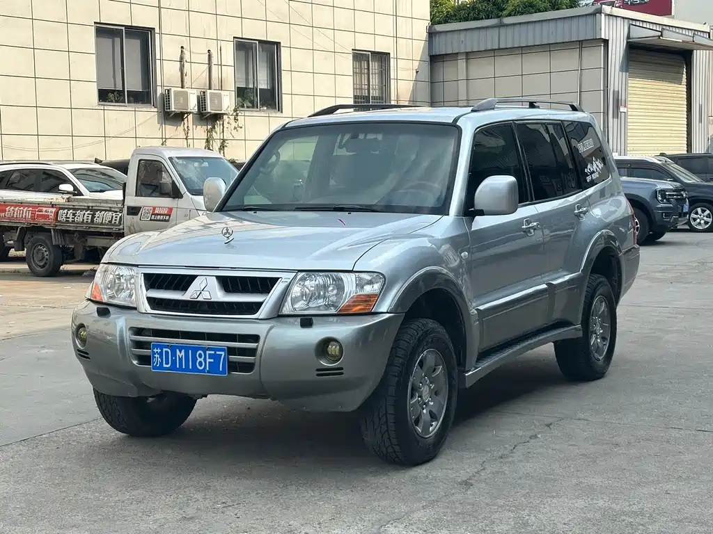 Mitsubishi Pajero 2006