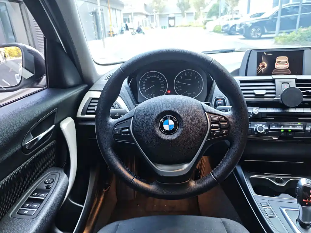 BMW 1 Series 2015 — фото 13