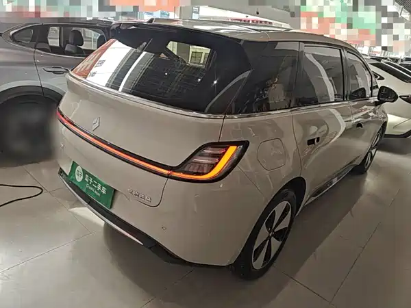 Baojun Yunduo 2024