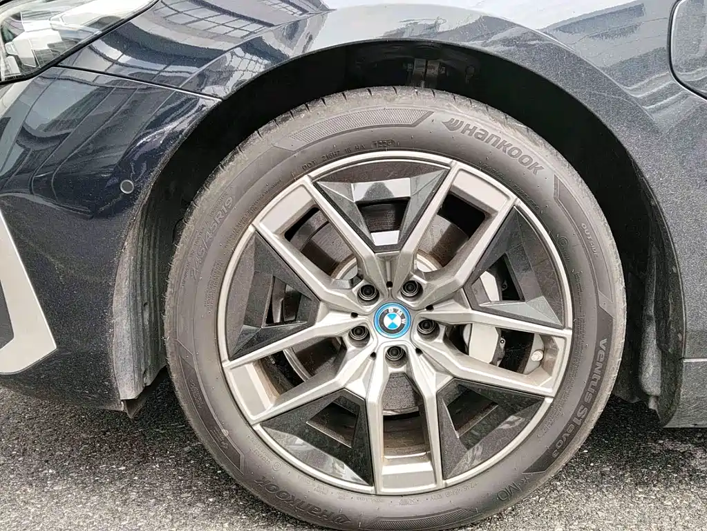 BMW i5 2025 — фото 13
