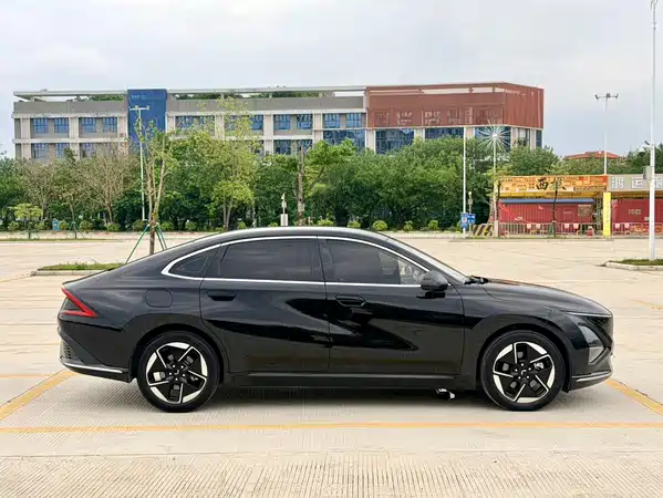 Wuling Starlight 2024