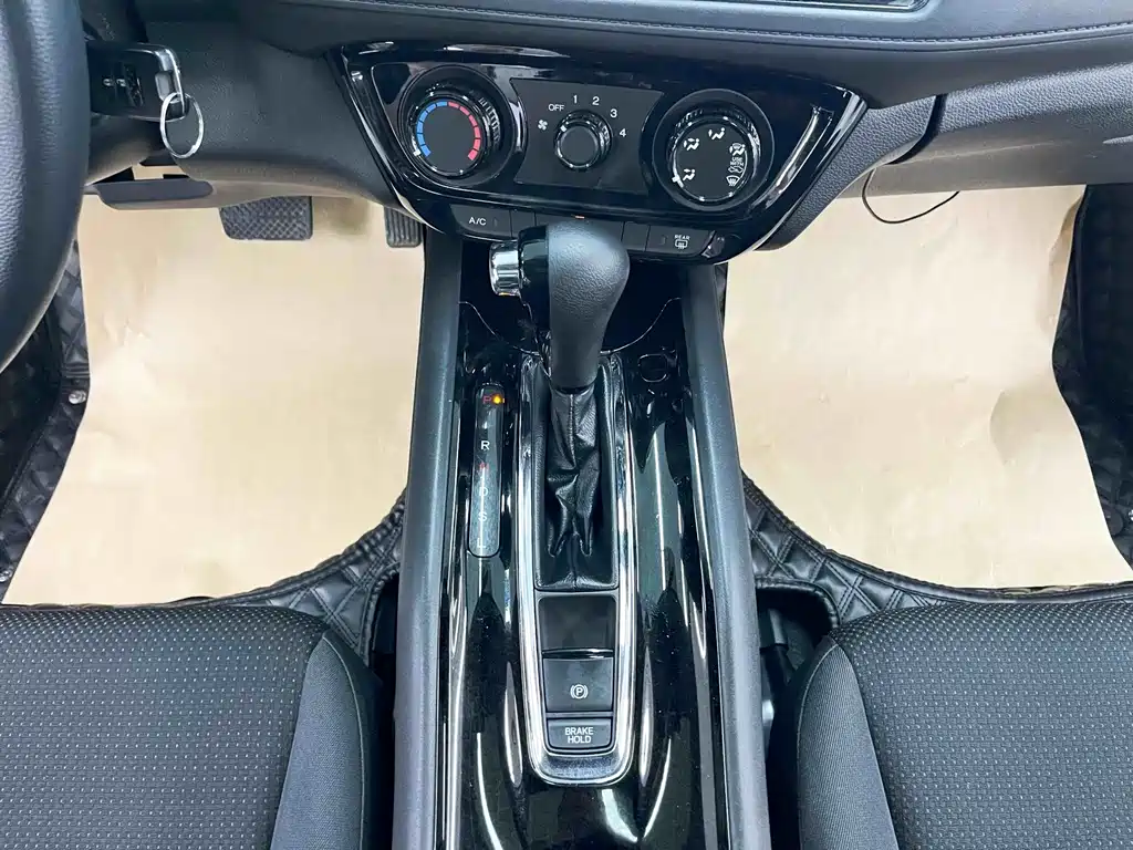 Honda Vezel 2021 — фото 10