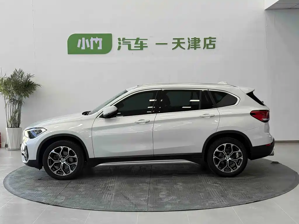 BMW X1 2022 — фото 4