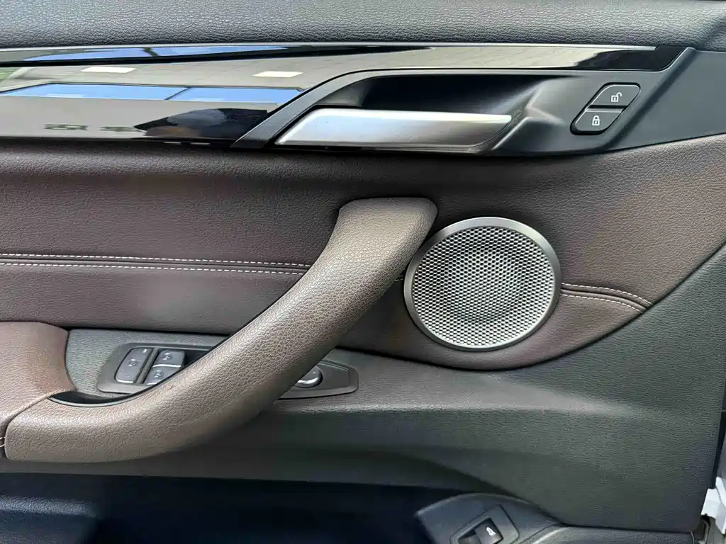 BMW X1 2022 — фото 11